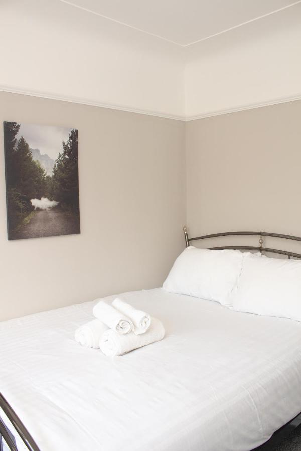 Cosy 3Bed Bungalow In West Kirby, Free Parking Frankby Bagian luar foto